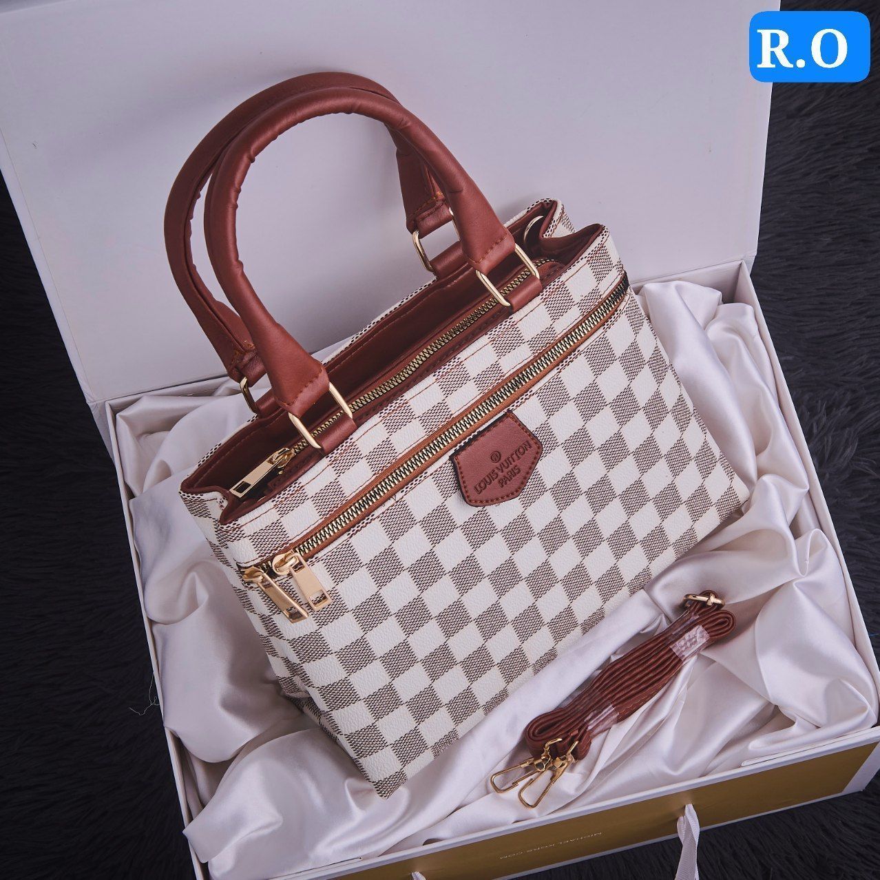 👜✨ الأناقة فالتفاصيل!