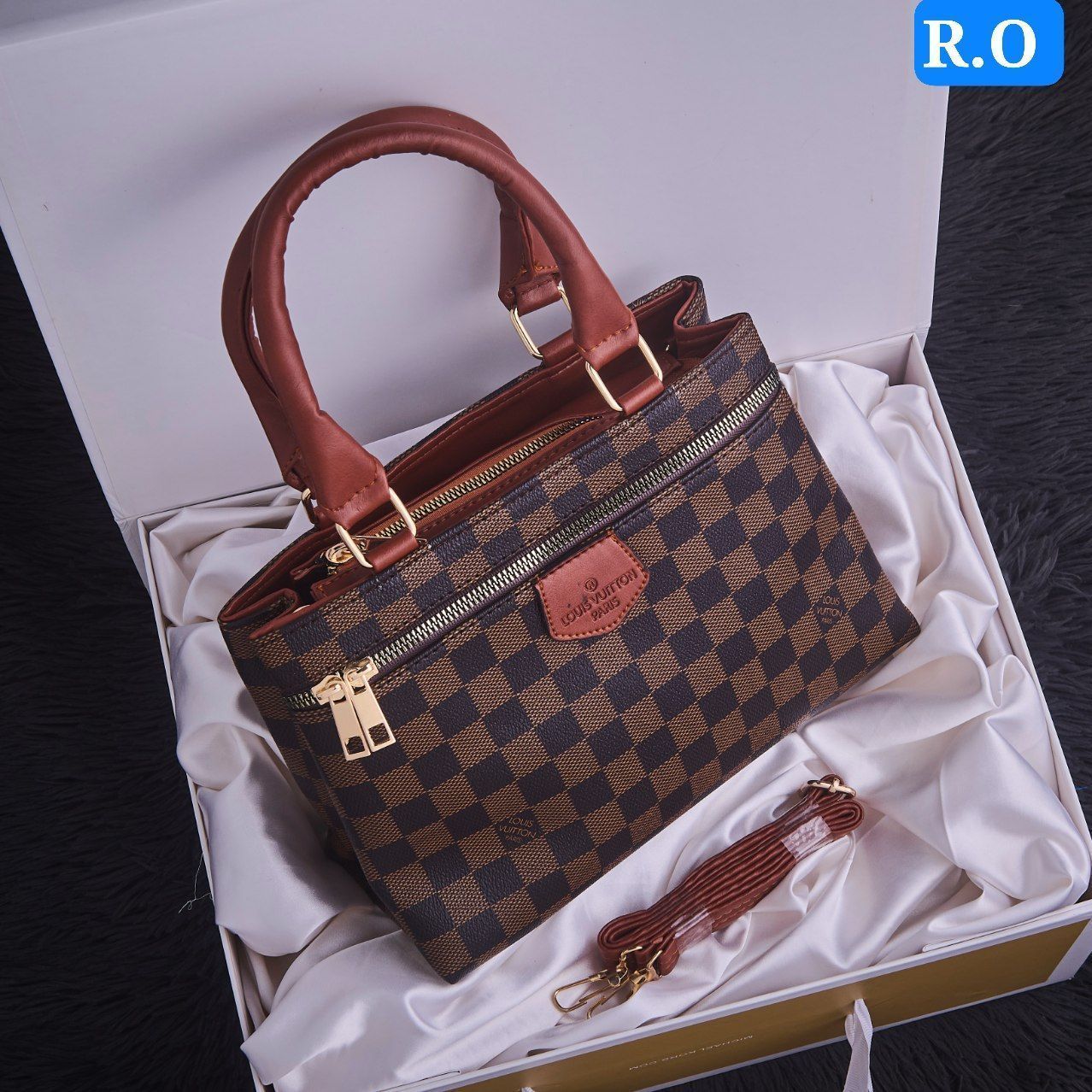 👜✨ الأناقة فالتفاصيل!