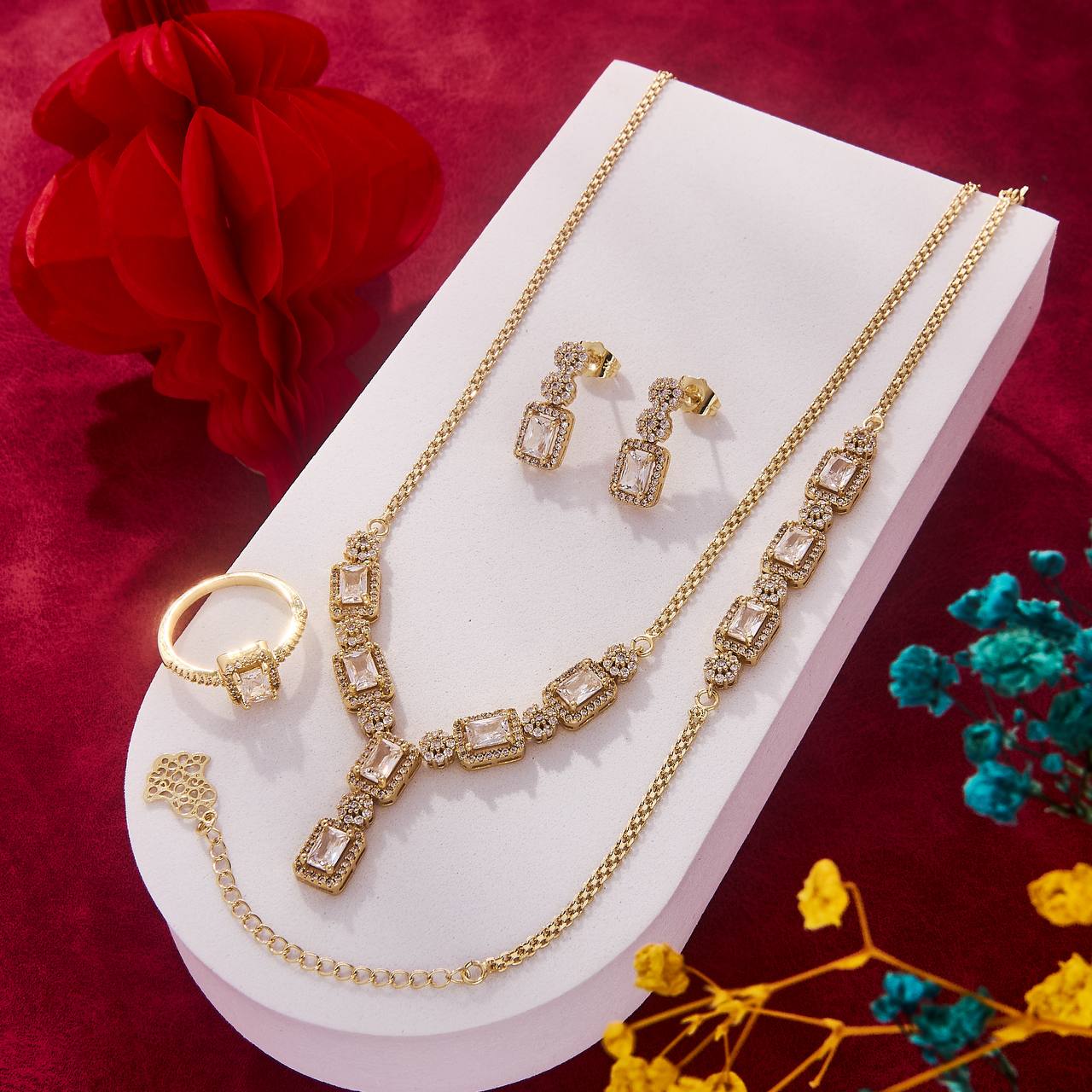 ✨ واش باغية تبهري الجميع بأناقة راقية ومميزة؟