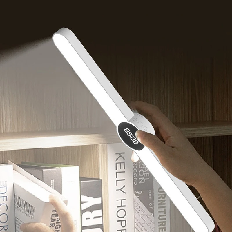 مصباح نوم عصري بإضاءة مريحة ومنبه وساعة رقمية حديثة