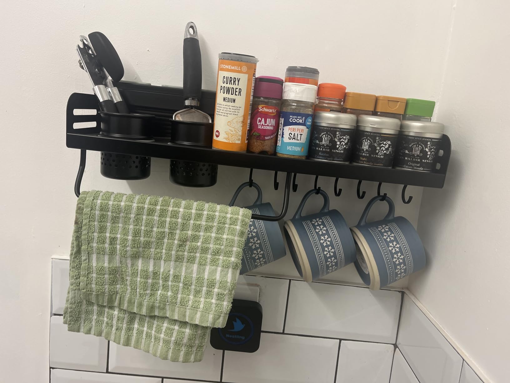 رف توابل معلق للمطبخ متعدد الاستخدام | منظم بهارات معدني قوي