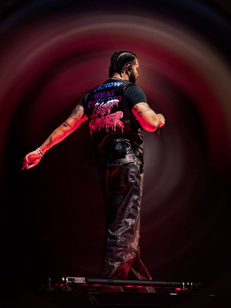 Drake - Somebody Loves Me