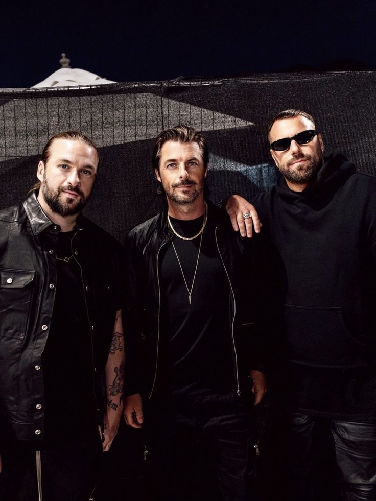 Swedish house Mafia - Wait So Long